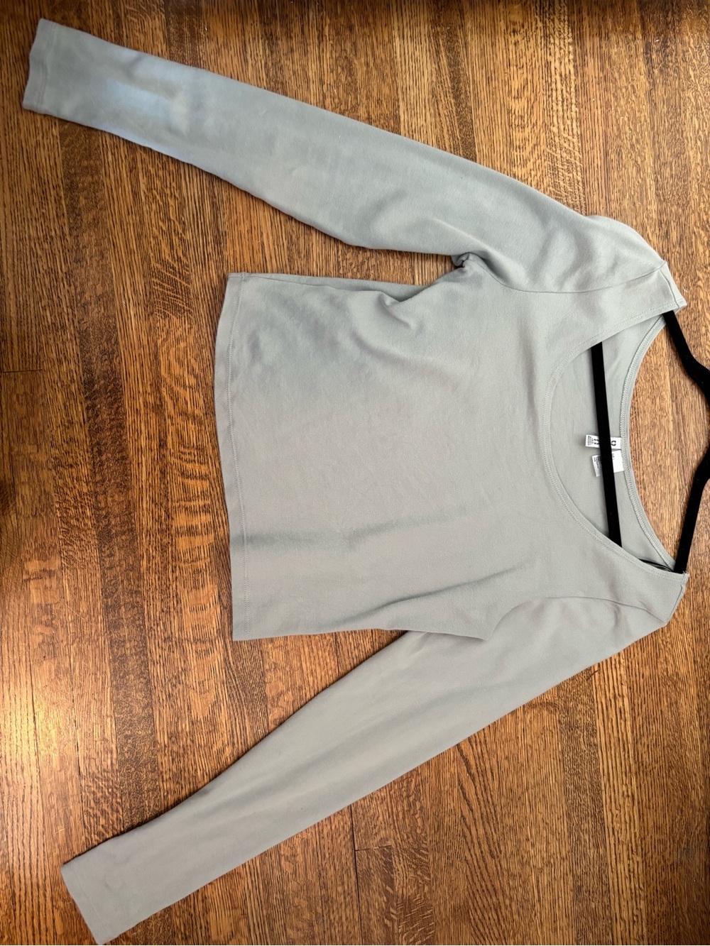 Light Green Scoop Neck Long-Sleeve Top